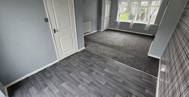 Glendale Close, Bradford, BD6 2LR - Photo 1