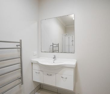 ONE WEEK RENT FREE - Photo 6