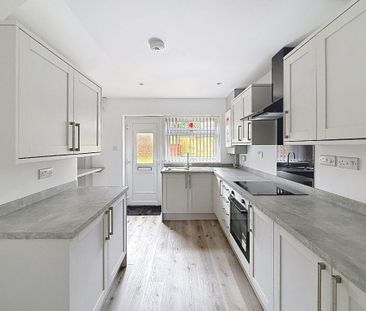 3 bedroom semi-detached house to rent - Photo 6