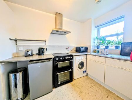 1 bedroom flat to rent - Photo 4