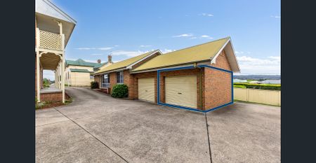 Character Cottage - Great Location - Photo 3