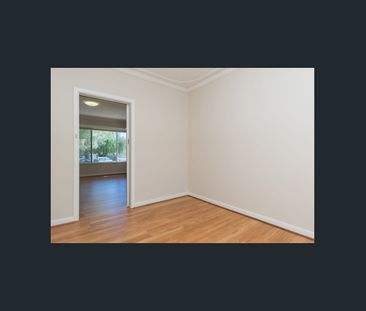 Great location, river in sight from street! - Photo 5