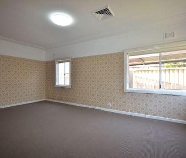 3 Bedroom House!! - Photo 3