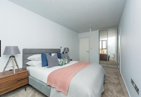 2 Bed Flat, Station Approach, E17 - Photo 4