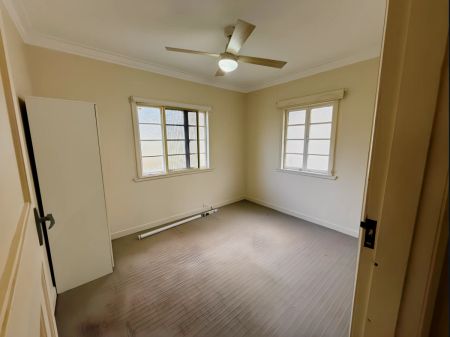 4 bed 1 bath - Photo 4