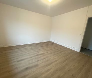 Location Appartement 2 pièces 44m² - Photo 2