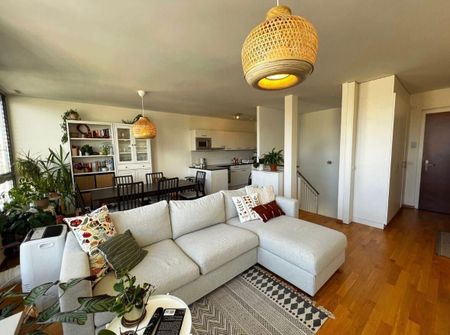 Magnifique duplex rénové avec deux balcons - Photo 2