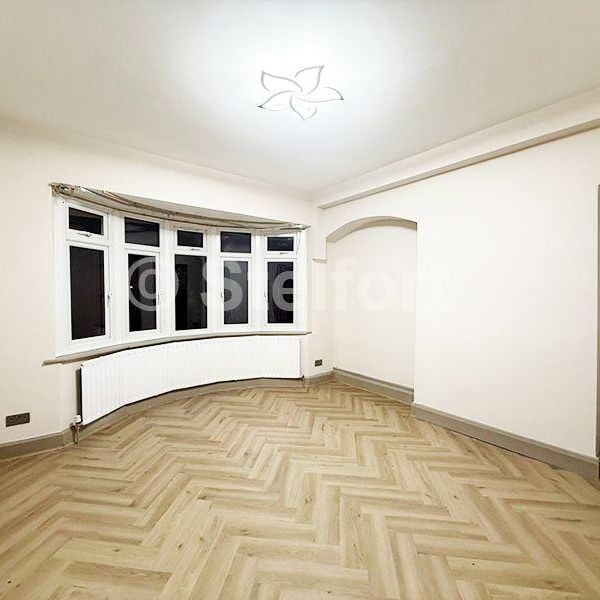 3 bedroom flat to rent - Photo 1