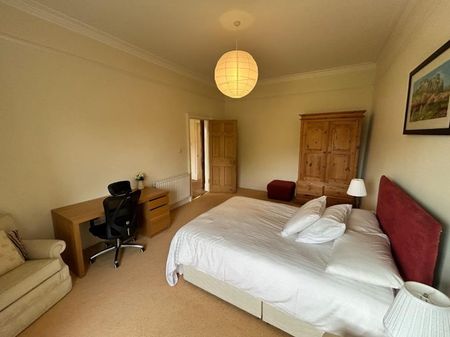 Regent Terrace, 2F, New Town - Photo 3