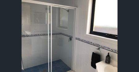 Renovated House Maloney's Beach unfurnished or furnished - Photo 2