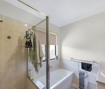 16 McLachlan Avenue, Mudgeeraba QLD 4213 - Photo 4