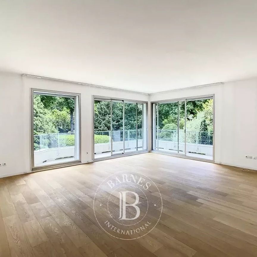 Appartement • Ile de la Jatte-Parc d'Orléans - Photo 1