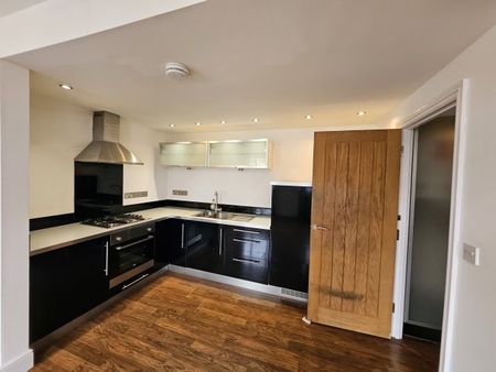 Town Centre, BA20 1RF, Yeovil - Photo 3