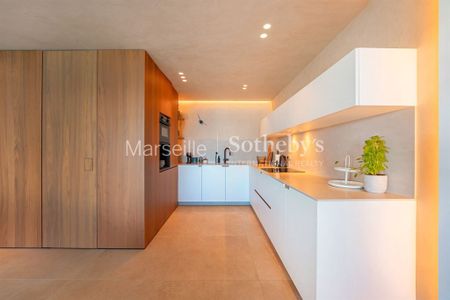 Appartement 3 pièces 100m2 MARSEILLE 7EME 4 500 euros - Photo 3