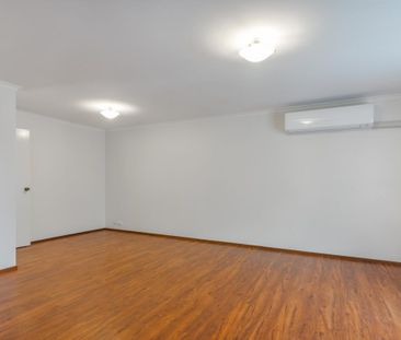 6 Camfield Place, Florey ACT 2615 - House For Rent | Domain - Photo 2