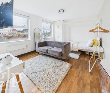 Apartment, Dean Street, London, Greater London, W1D - Photo 5