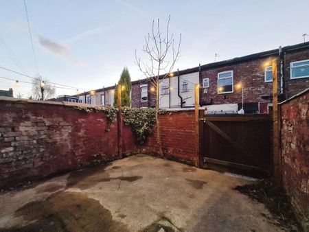 2 bedroom terraced house to rent - Photo 5