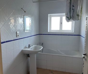 Location Maison 5 pièces 115m² CHANDON 42190 - Photo 2