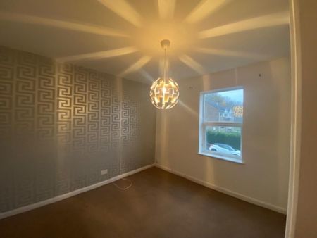 2 bedroom terraced house to rent - Photo 2