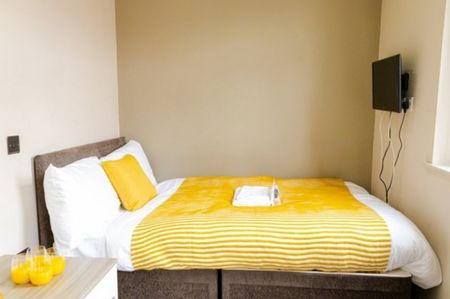 Ideal Spacious Student Pad - Photo 5