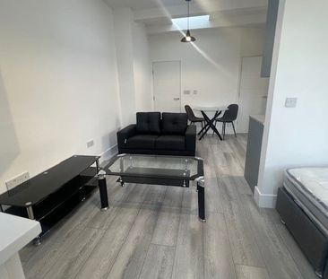 1 Bed Flat, Kirkgate Lofts, LS1 - Photo 2