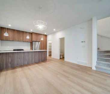 11315 58 Avenue NW — 3 Bedroom - Photo 4