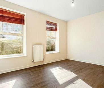2 bedroom property to rent - Photo 1