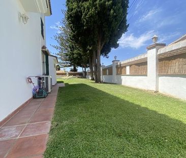 5 room luxury Villa for rent in Marbella, Andalusia - Photo 5