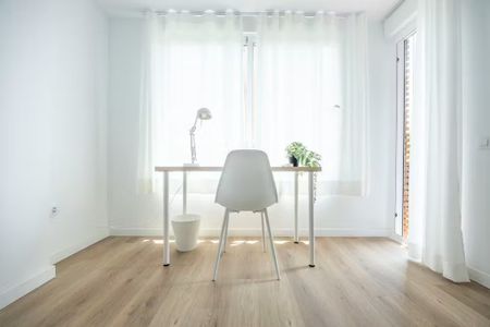 Avinguda de la Plata, Valencia, Valencian Community 46004 - Photo 3