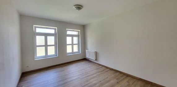 Location Appartement 4 pièces 67m² ST OMER 62500 - Photo 2