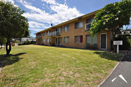 4/137 Lawley Street, YOKINE WA 6060 - Photo 5