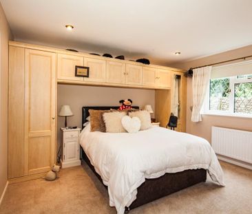 5 bedroom bungalow to rent - Photo 6