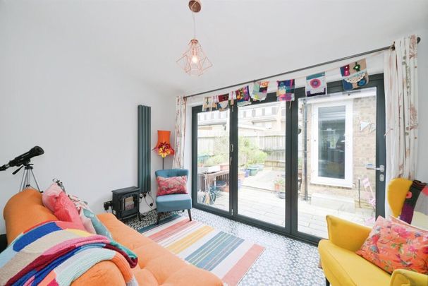 Park View, Hoddesdon - Photo 1