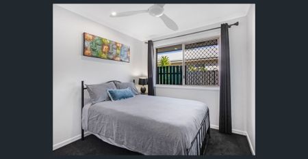 🏡 Seaside Sanctuary - Walk to Beach! - Photo 2