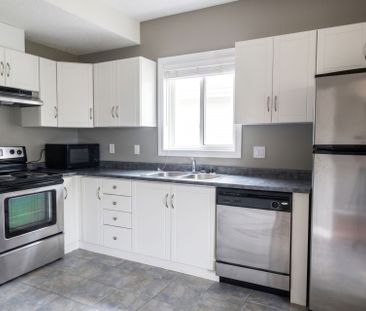 For Lease - 654 St David Street Unit# Main Level, Centre Wellington... - Photo 6