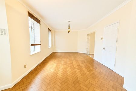 3 Bed Maisonette, Chelsea Manor Street, SW3 - Photo 3