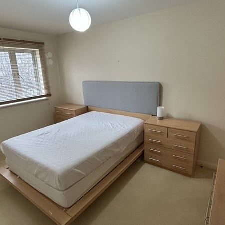 Room in a Shared House, Yew Tree Close, SE13 - Photo 1