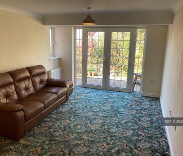 2 bedroom bungalow to rent - Photo 1