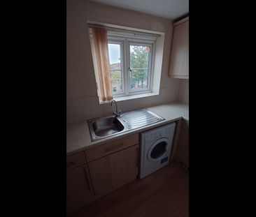 2 Bed Flat, Cavalier Court, CV3 - Photo 1