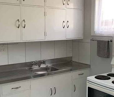Two Bedroom Flat - Photo 4