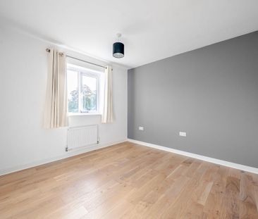 4 bedroom detached house to rent - Photo 4