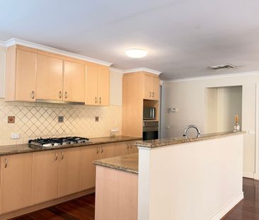 Spacious Family Home with Exceptional Entertaining Area - Photo 3