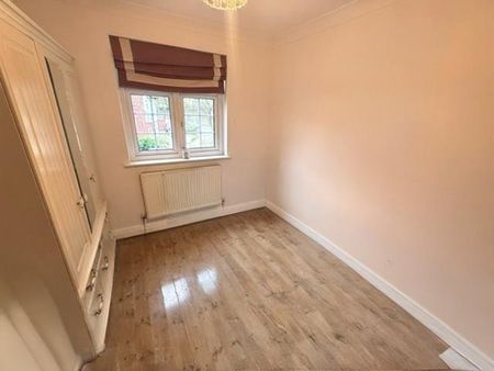 5 bedroom semi-detached house to rent - Photo 5