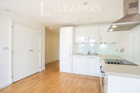 studio to rent Enterprise Place, 175 Church Street East, Woking, GU21 - Photo 5