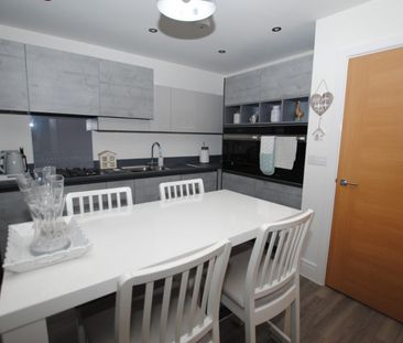 2 bedroom House To Let - Photo 5