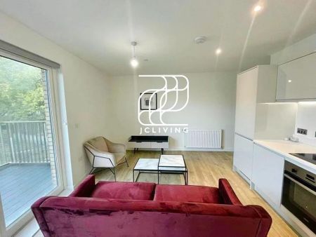 3 bedroom flat to rent - Photo 2