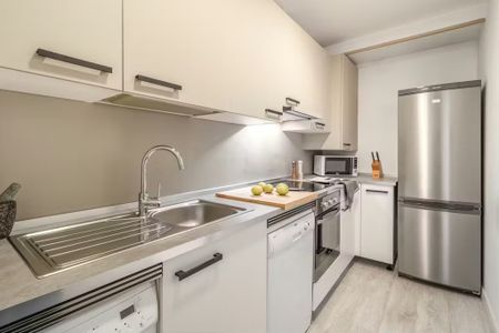 Calle de Fuencarral, Madrid, Community of Madrid 28004 - Photo 5