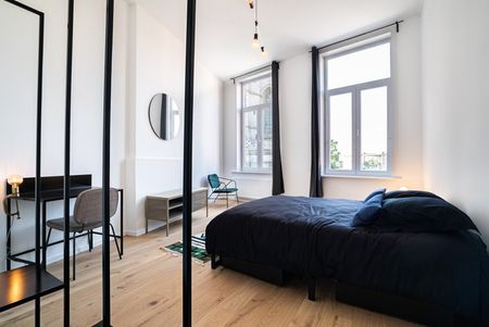 Room at Rue Notre Dame Débonnaire 25 - Photo 2