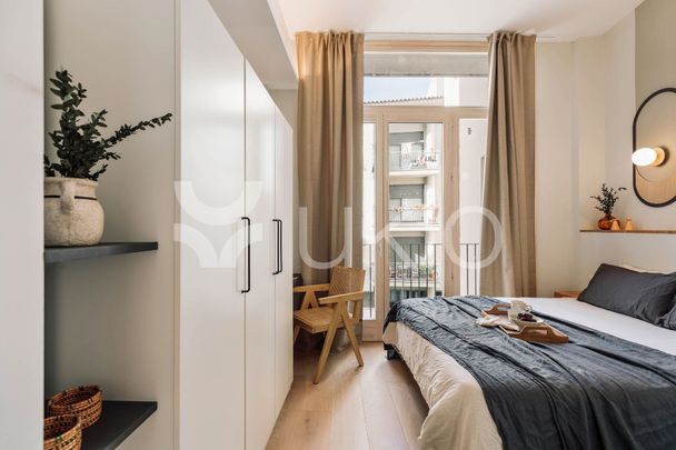 Apartamento de alquiler en Carrer del Portal Nou, Sant Pere, Sta. Caterina i la Ribera - Photo 1