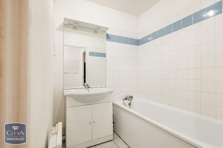 Location Appartement 2 pièces 49m² LOUVROIL 59720 - Photo 3